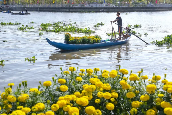 Soc Trang Vietnam Janvier 2019 Ferryman Ramant Emmène Les Visiteurs — Photo