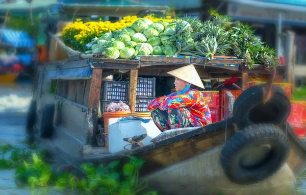 Снк Єтнам Січня 2019 Фермери Чекають Клієнтів Човні Сільськогосподарської Торгівлі — стокове фото