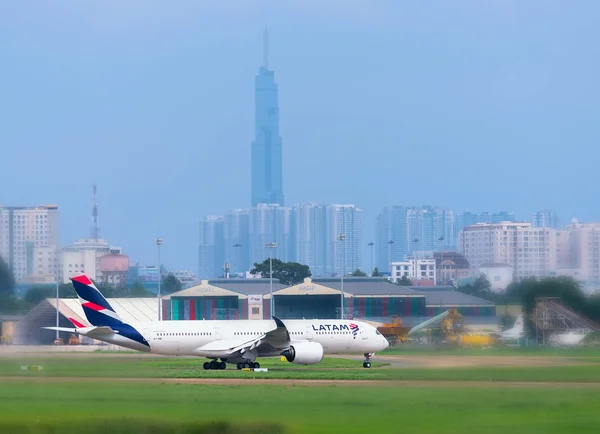 베트남 호치민시 2019년 항공의 항공기 에어버스 A350이 베트남 호치민 국제공항 — 스톡 사진