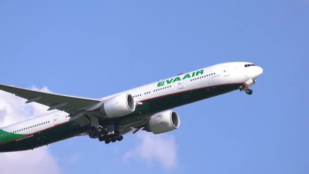 Мин Вьетнам Сентября 2019 Года Самолет Boeing 777 Eva Air — стоковое видео