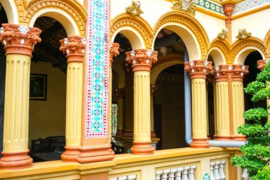 Vinh Trang Tapınağı 'nın temel mimarisi, My Tho, Vietnam Güney Vietnam' da 19. yüzyıl kültürüne sahip.