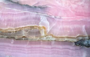 Soyut çizgilere sahip mineral taşları volkanik kayalardan oluşmuştur ve bu kayalar binlerce yıl boyunca doğada erimiş ve hızlandırılmıştır. Kapalı alanlarda döşeme ve duvar olarak dekore edilmişler.