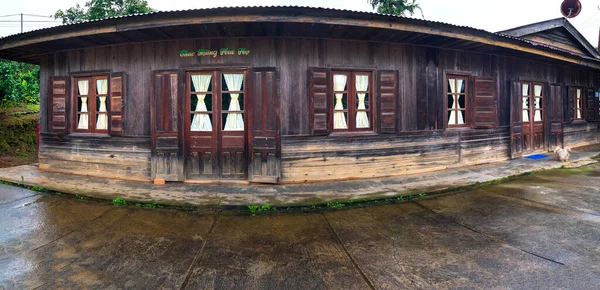 Олат Вьетнам Августа 2020 Года Старый Небольшой Деревянный Дом Пригороде — стоковое фото