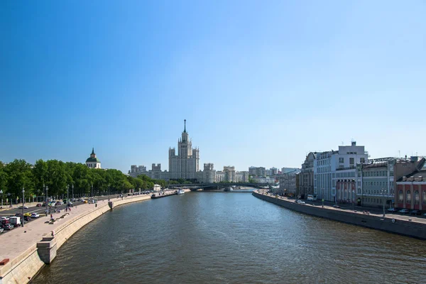 Mrakodrap na kotelnicheskaya nábřeží — Stock fotografie