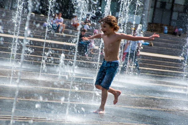 Verão na cidade — Fotografia de Stock