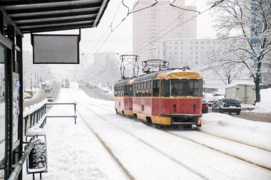  Şehir sokak tramvay