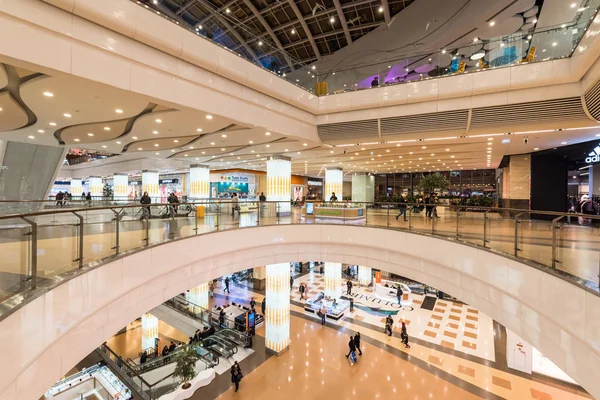 Moskova, Rusya - 22 Ocak 2019: Columbus iç modern alışveriş merkezi