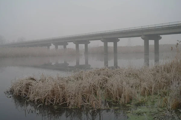 Зима Реке Автомобильный Мост — стоковое фото