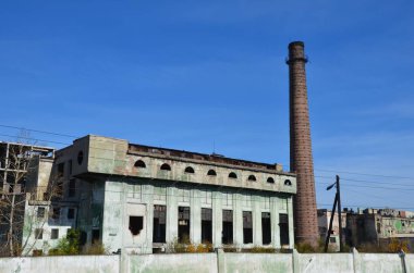 Bu resim bir terk edilmiş döküm yapısı yakınlaştırılmış gösteriyor