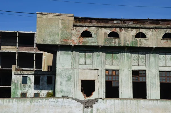 Picture Shows Abandoned Foundry Windows Zoomed Front View — Stock Photo, Image
