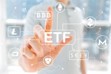 Genç adam ile cryptocurrency Etf Tema