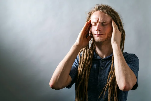 Jeune homme stressé — Photo