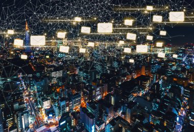 Tokyo, Japonya'nın hava görünümünü içeren e-postalar 