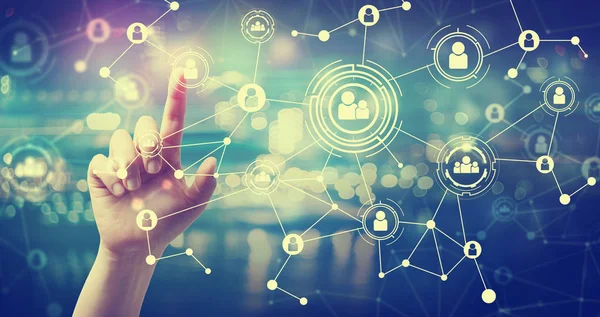 Bir düğmeye basarak el ile sosyal bağlantıları