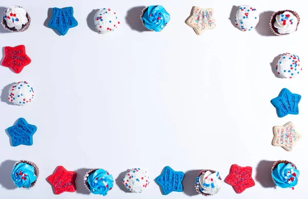 Американская праздничная тема с десертами — стоковое фото