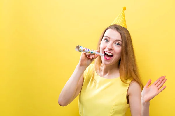 Jeune femme avec thème de fête — Photo