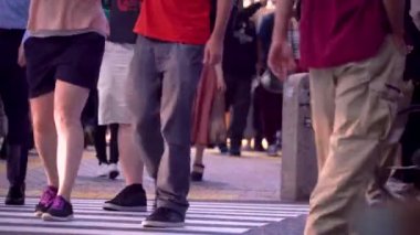 Shibuya, Tokyo, Japonya içinde ünlü kavşak kişi arası