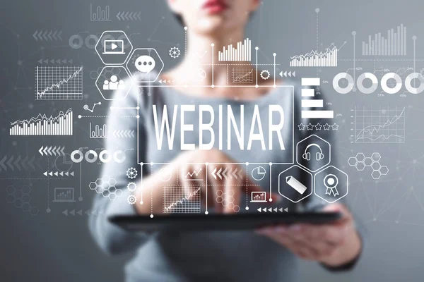 Webinar con donna utilizzando un tablet — Foto Stock