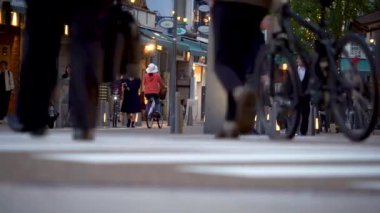 Meşgul bir kavşak Matsuyama, Japonya'da kişi arası