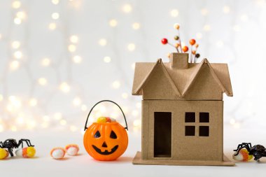 Örümcekli Cadılar Bayramı kabağı