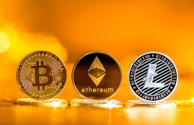 Cryptocurreny sikke altın arka plan üzerinde