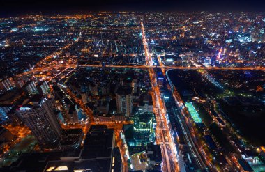 Osaka, Japonya Hava görünümünü geceleri