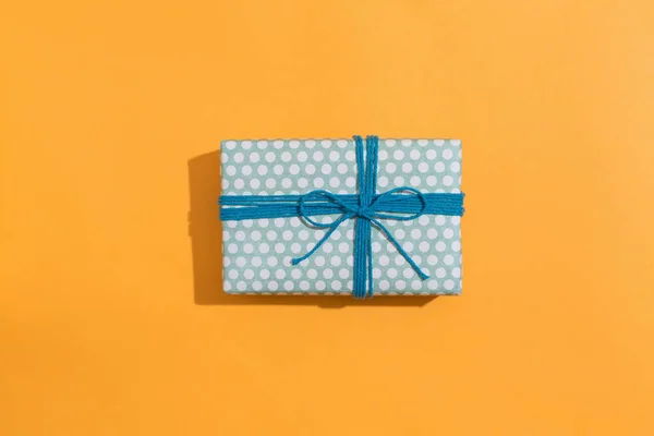Egy ajándék doboz — Stock Fotó