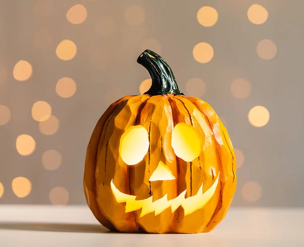 Calabaza de Halloween con luces brillantes —  Fotos de Stock