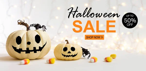 Halloween pesan penjualan dengan labu dengan laba-laba — Stok Foto