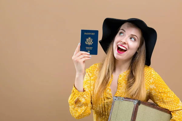 Young woman travel theme — Stock Photo, Image