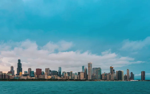 Centro de Chicago paisaje urbano horizonte — Foto de Stock