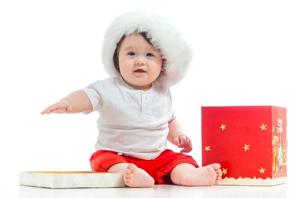 Jongetje met een kerst aanwezig doos — Stockfoto