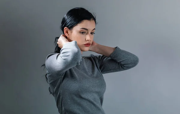 Retrato de uma jovem mulher — Fotografia de Stock