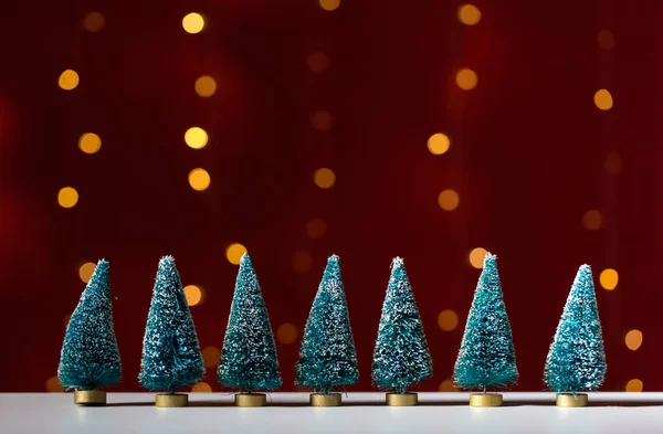 Zbiór małych drzewek na Boże Narodzenie — Zdjęcie stockowe