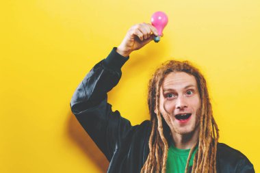 Funky moda adam dreadlocks ile