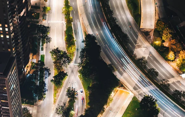 Chicago streets along Lake Michigan at night — Stock Photo, Image