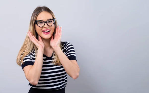 Feliz joven mujer — Foto de Stock