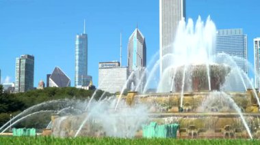 Chicago şehir merkezine karşı gökdelenler Çeşme
