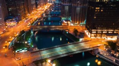 Sunrise Chicago Nehri üzerinde hızlandırılmış