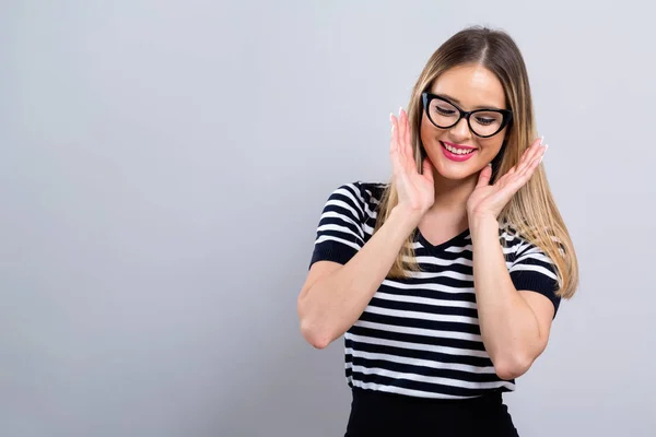 Feliz joven mujer — Foto de Stock