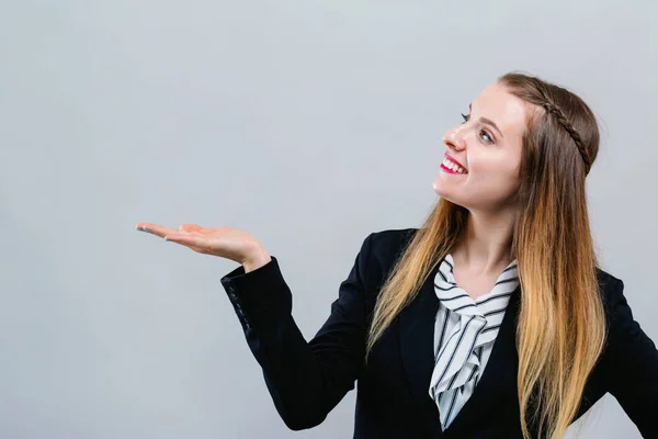 Young woman with displaying hand gesture — Stock Photo, Image