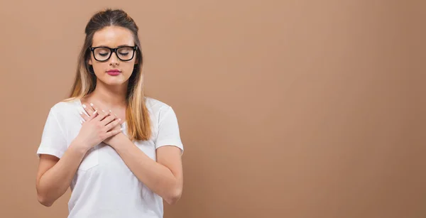 Žena s srdečné vyjadřování — Stock fotografie