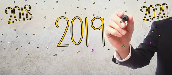 2019 concepto de año nuevo con hombre de negocios —  Fotos de Stock