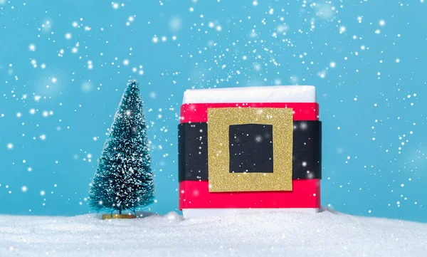 Caja regalo cinturón de Santa —  Fotos de Stock
