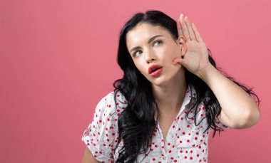 genç kadın dinleme