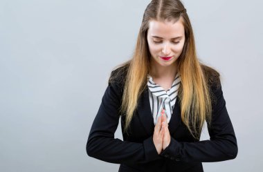 Selam genç bir kadın