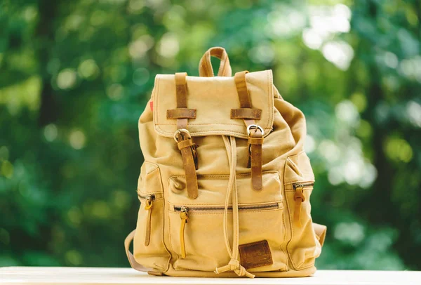 Una mochila rústica — Foto de Stock