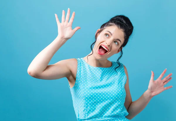 Feliz joven mujer — Foto de Stock