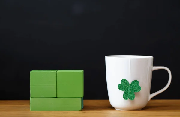 St. Patricks Day thema met decoraties — Stockfoto