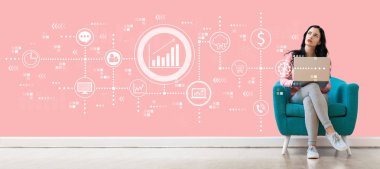 Dizüstü bilgisayar kullanan bir kadınla pazarlama konsepti